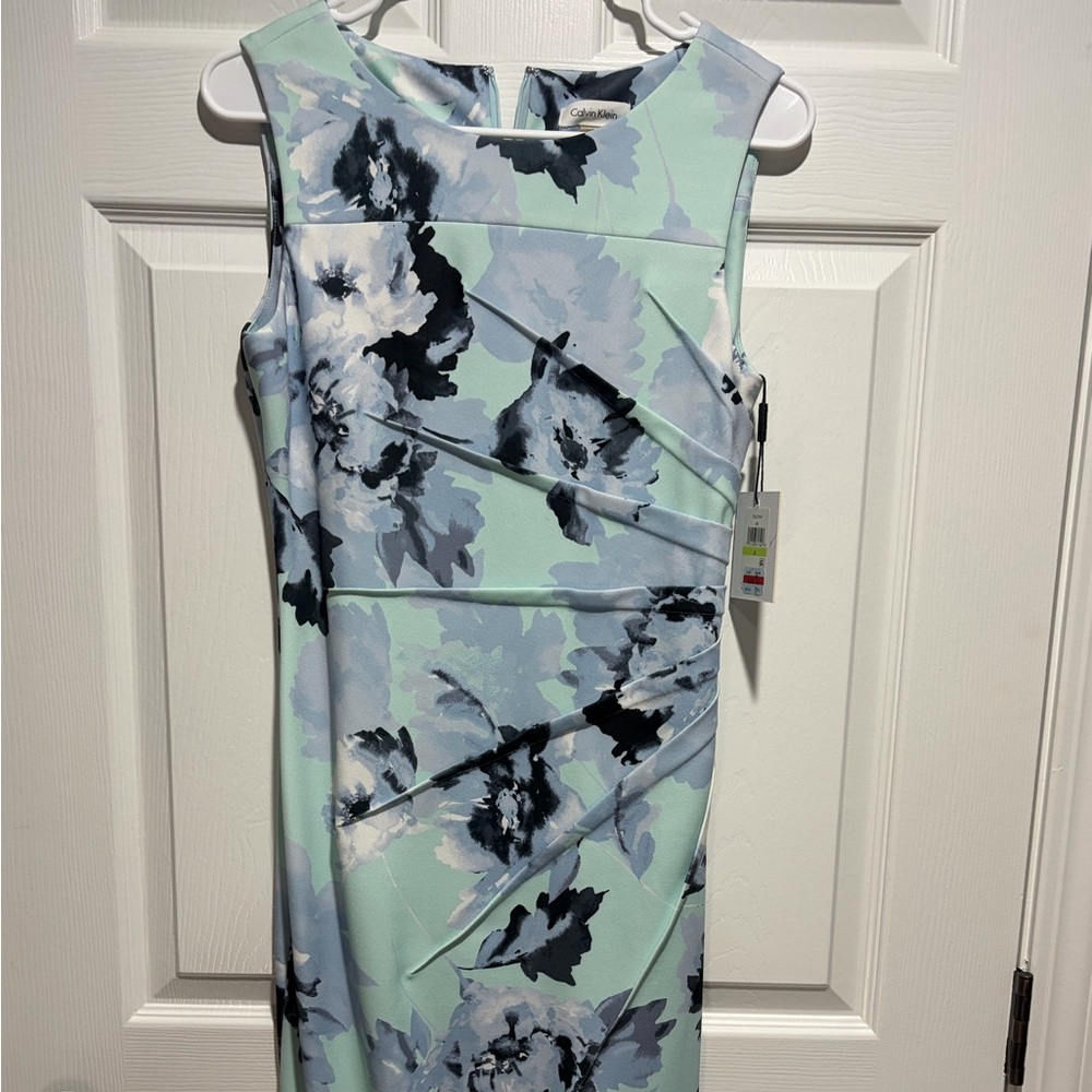 NWT Calvin Klein Classic Floral Sheath Dress Size 4